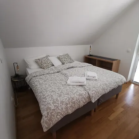 7th Mill Apartment *