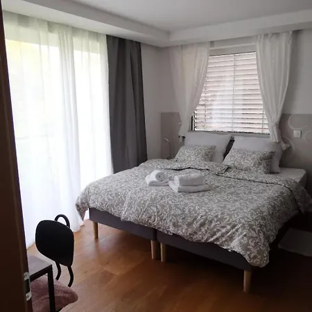 7th Mill Apartment *